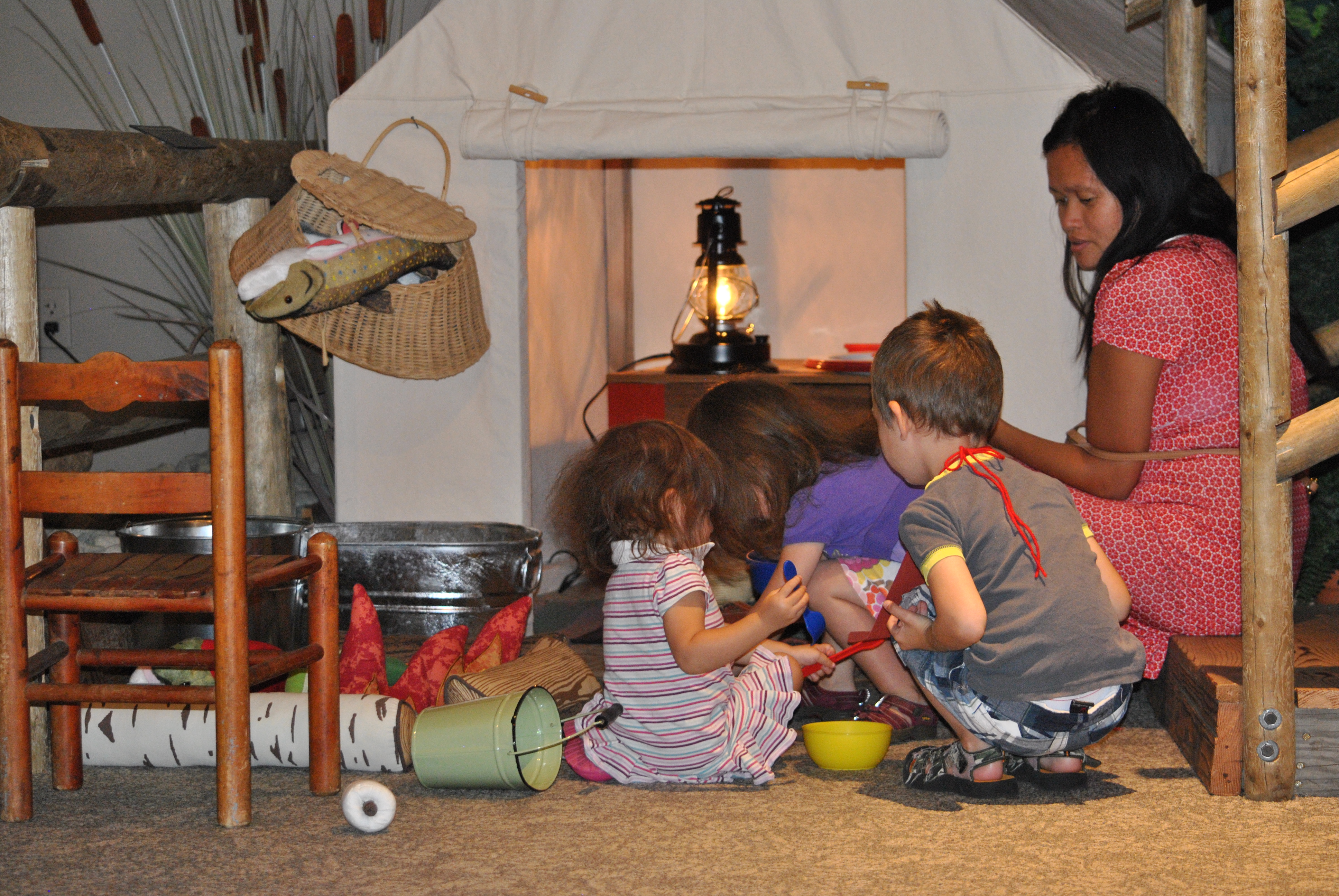 Kids playing at the White River Museum
