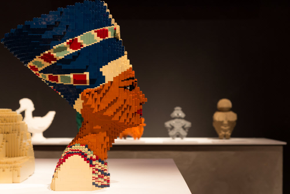 Review 'The Art of the Brick' at Pacific Science Center