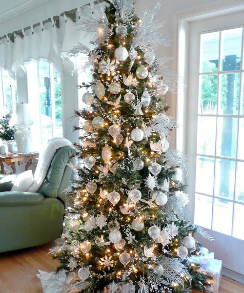 Real vs. Fake: How to Choose the Right Christmas Tree | ParentMap