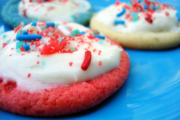 4th of July explosive cookies by CakeSpy