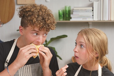 Kitchen Magic Episode 4: Greek Chicken Pita Sandwiches