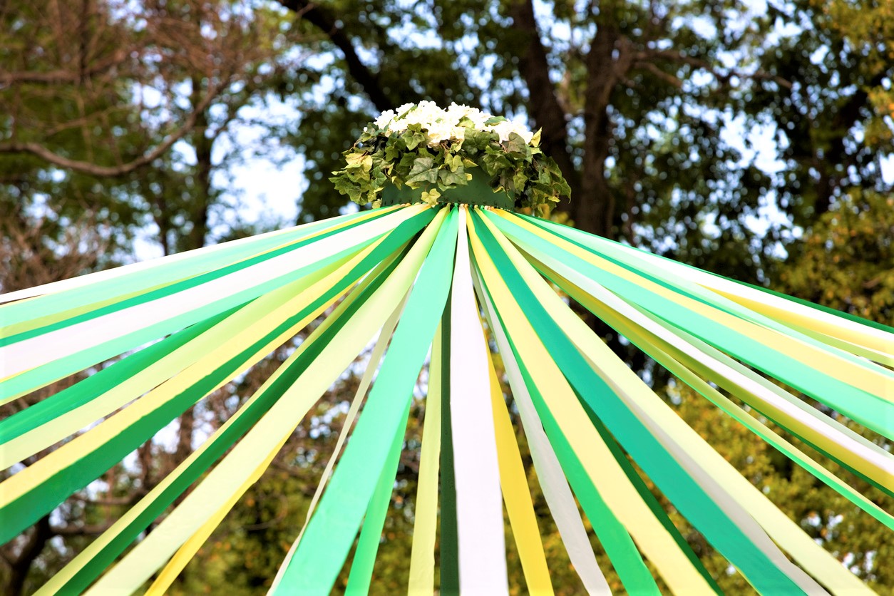 Homemade Maypole to celebrate the holiday of May Day with kids