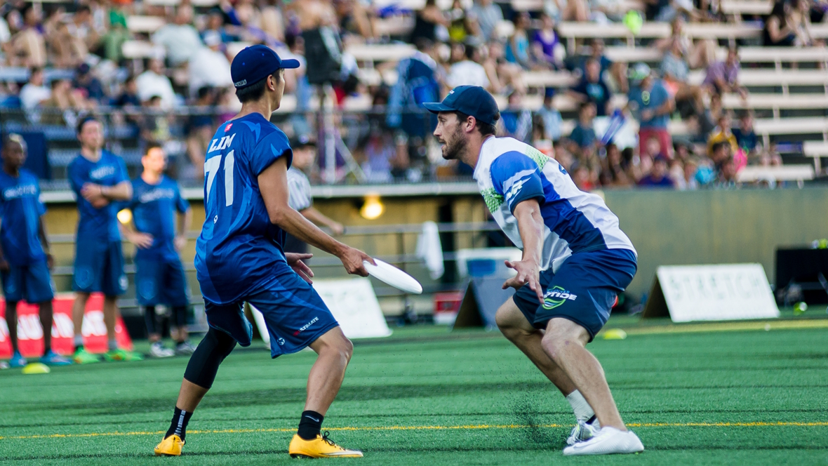 "Seattle Ultimate Frisbeen player on the Cascades team"