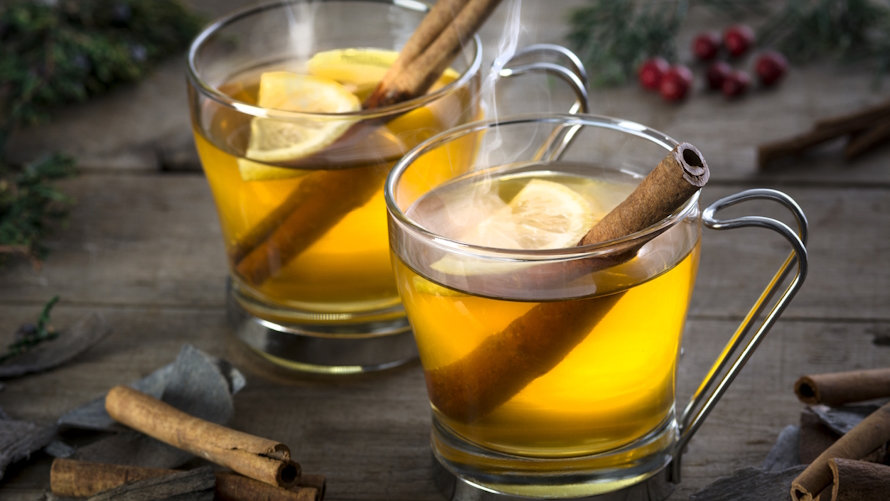 "Two hot toddy drinks that you can make without alcohol"