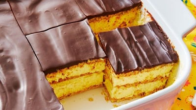 "Eclair cake mother’s day treats and sweet"