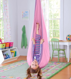 Huggled-pods-hanging-swing-for-kids