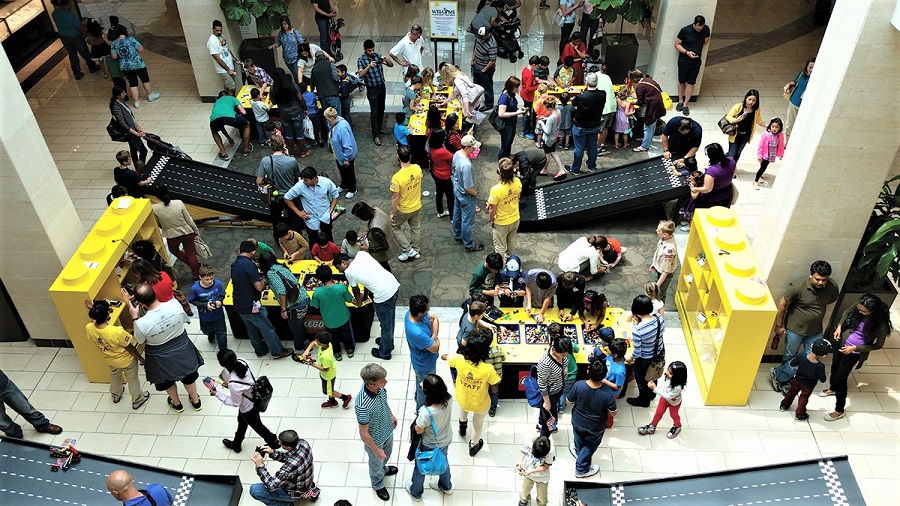 Lego Americana Roadshow play area at Bellevue Square