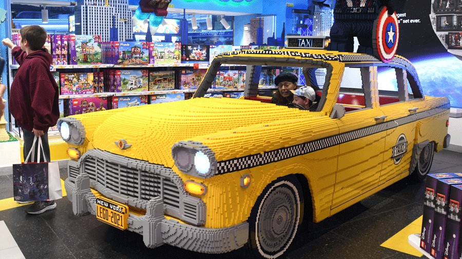 the Lego Store in Rockefeller Center