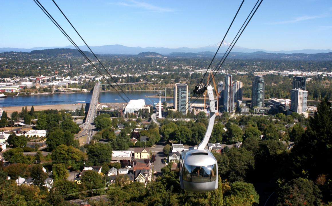 portland-aerial-tram-affordable-fun-with-kids-families