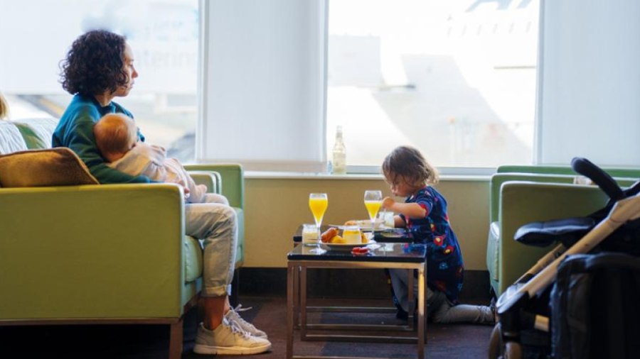 family at the club SEA