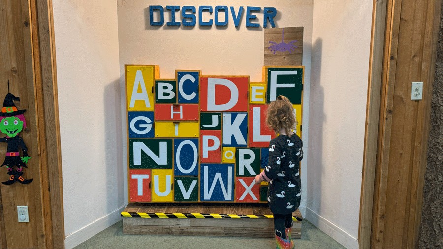 interactive exhibit at the NW Trek discovery center