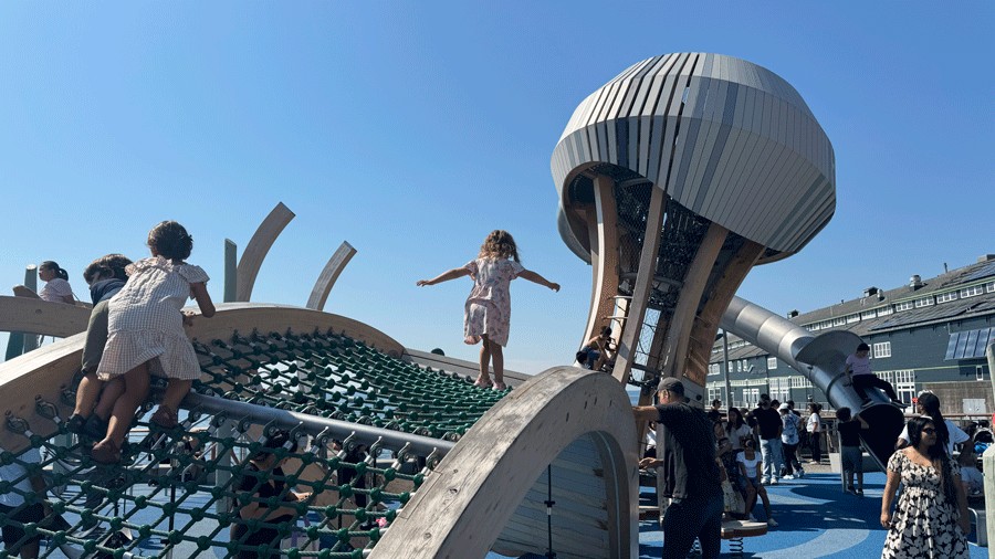 pier 58 playground with kids playing at the Seattle Waterfront