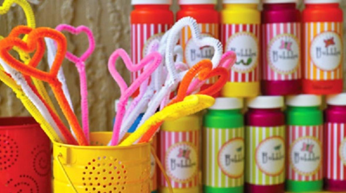 DIY bubble wands