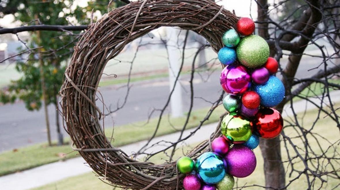 DIY ornament wreath