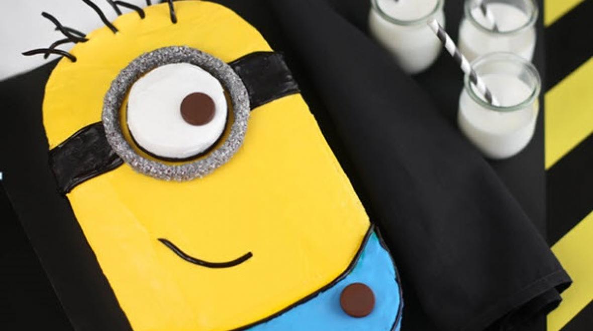 Minion cake