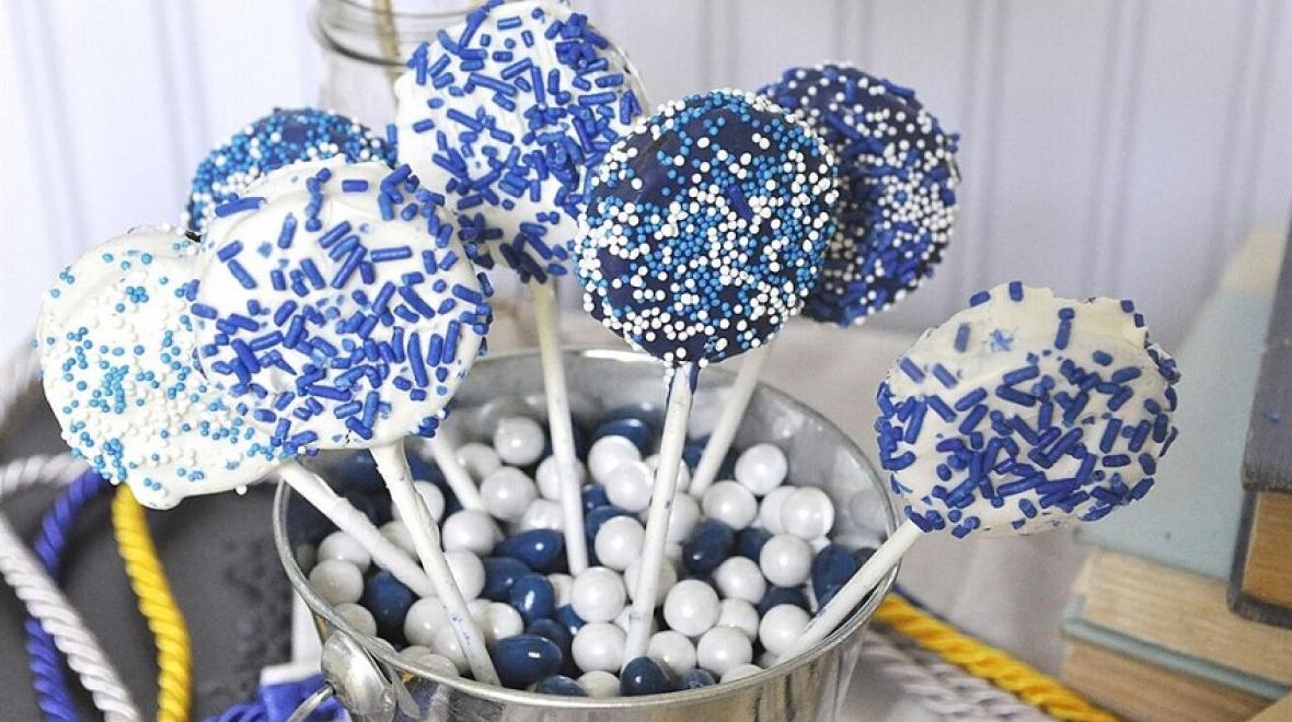 Chocolate covered Oreos