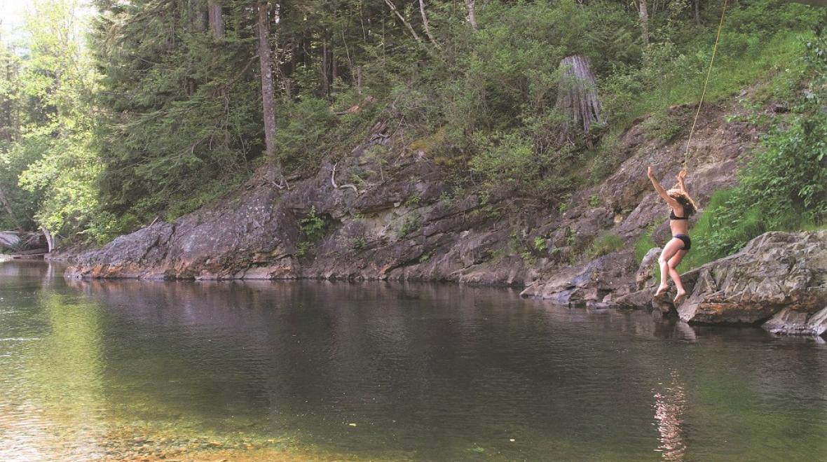 Kid-friendly swimming hole at Exit 38 along the South For Snoqualmie River