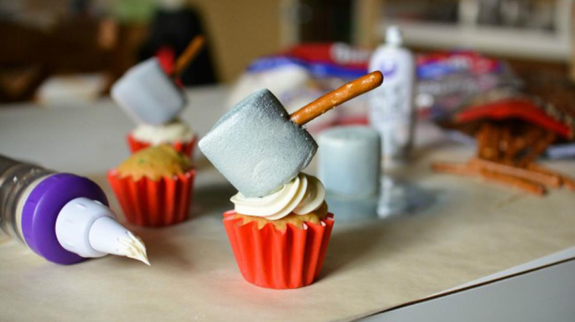 thor's hammer cupcakes