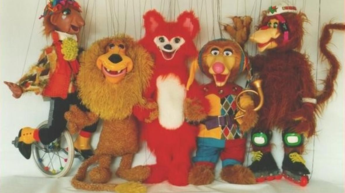 Puppets Please marionettes