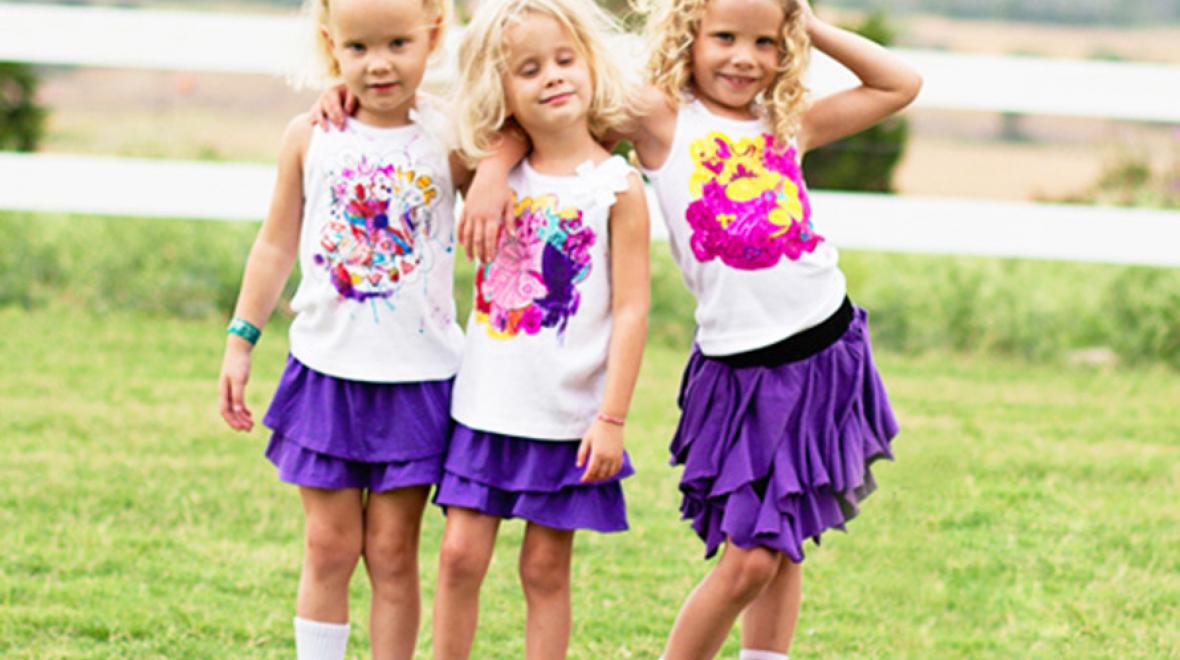 T-shirt coloring party