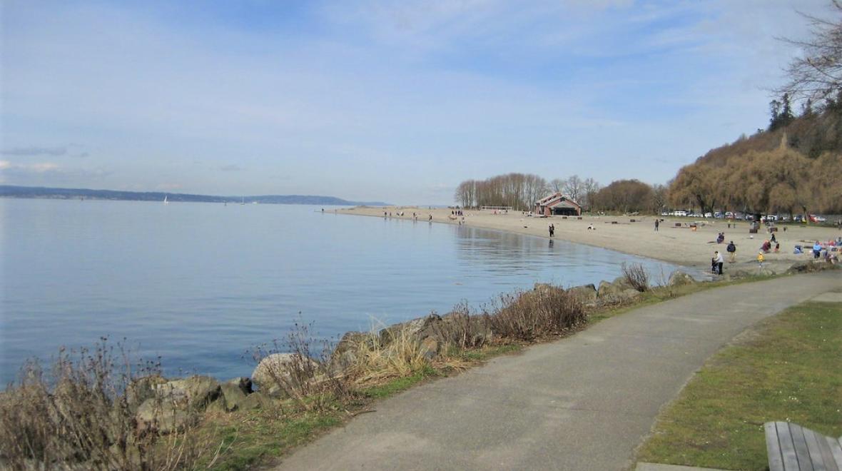 Golden-Gardens-bike-path-family-bike-rides-Burke-Gilman