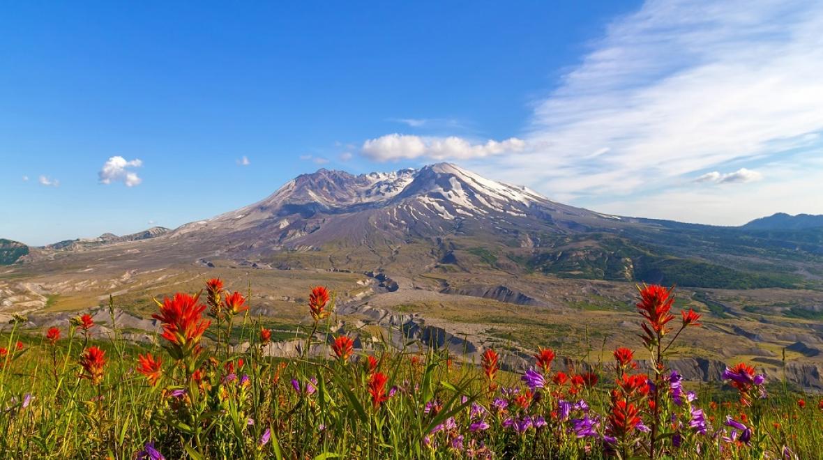 Mount-St-Helens-stunning-local-wonders-to-visit-with-kids