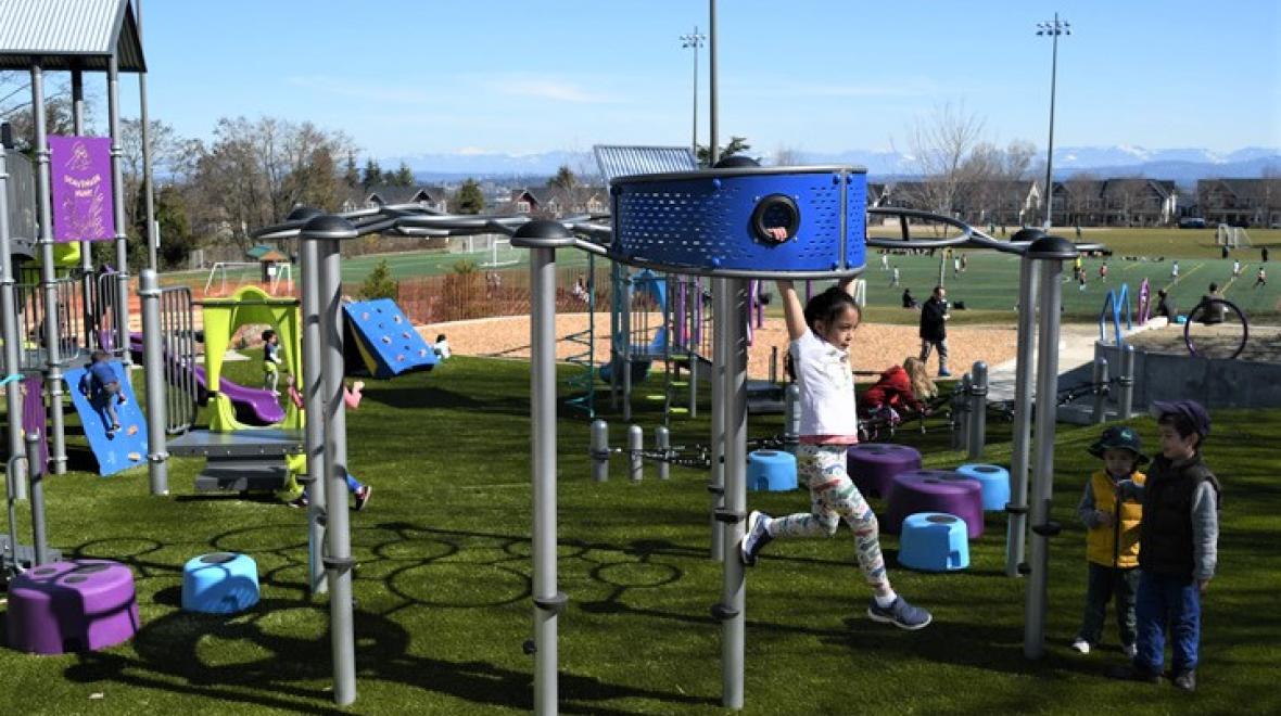 High-point-playground-best-summer-outings-activities-seattle-kids-families