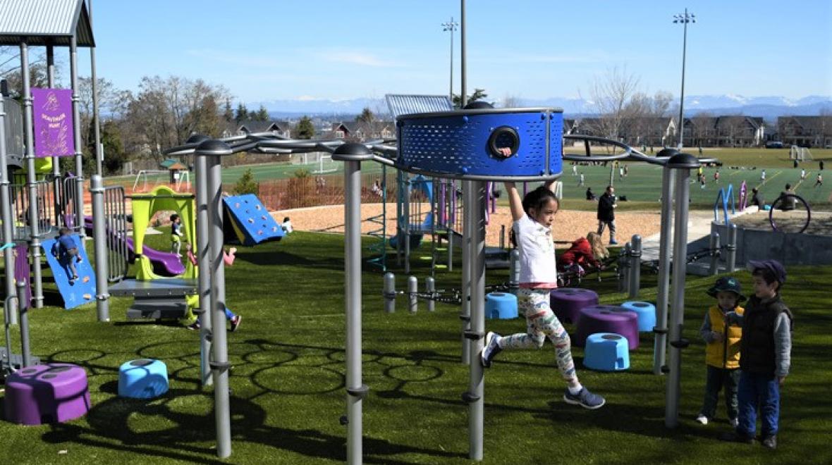 High-point-playground-best-summer-outings-activities-seattle-kids-families