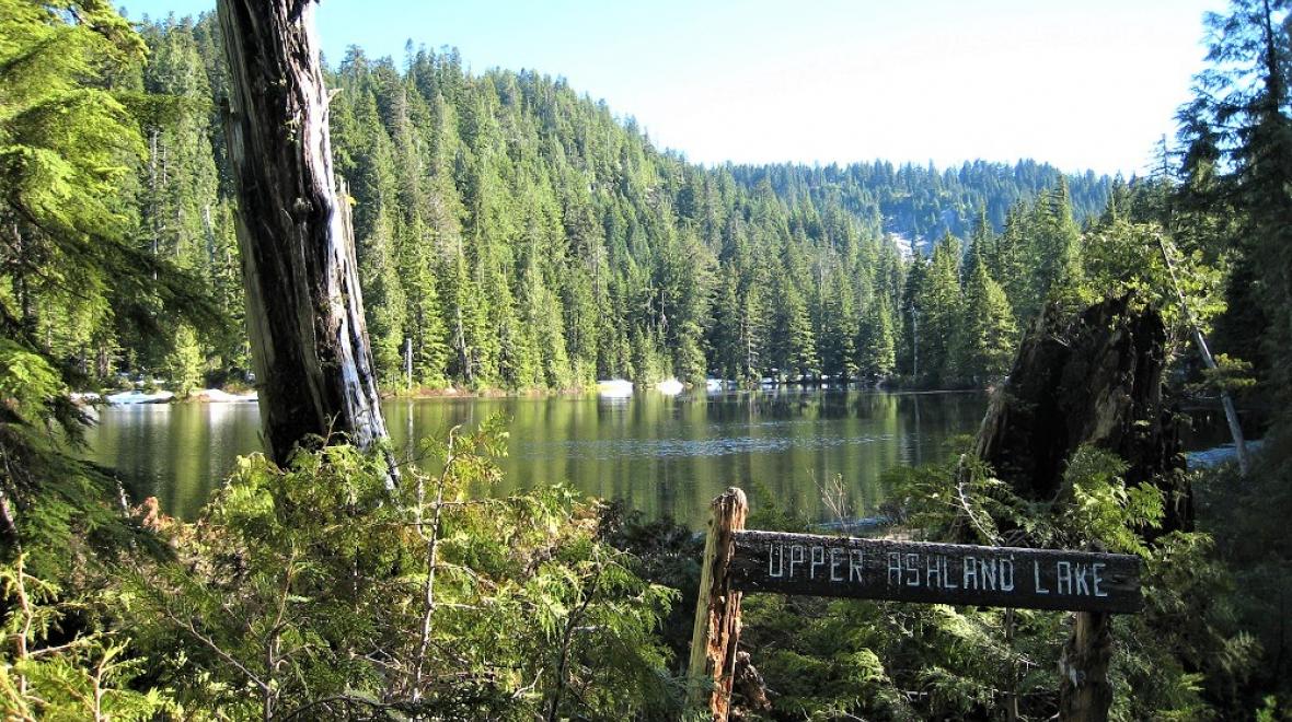 Best-hikes-to-lakes-Washington-families-kids-Ashland-Lakes-Mountain-Loop-Highway