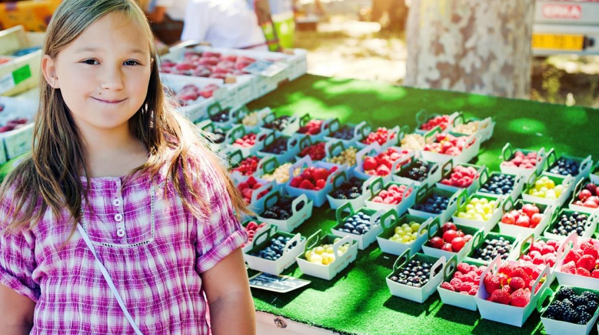 best-farmers-markets-kids-seattle-summer