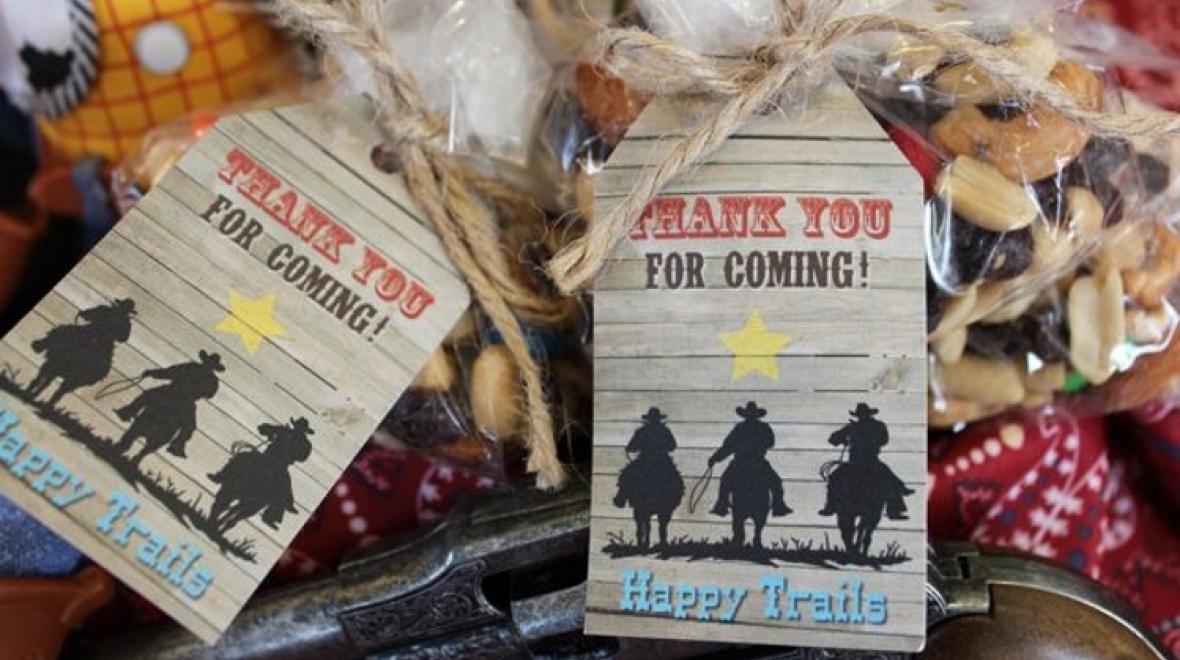 Western goody-bag tags