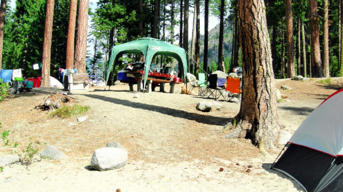Icicle-creek-camping-rock-island-campground-best-no-reservation-family-campgrounds