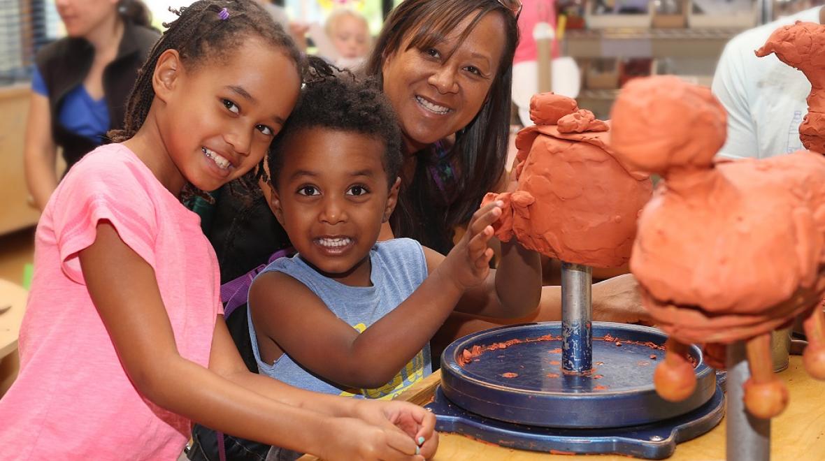 kids-playing-hands-on-childrens-museum-olympia-kids-special-needs-inclusive