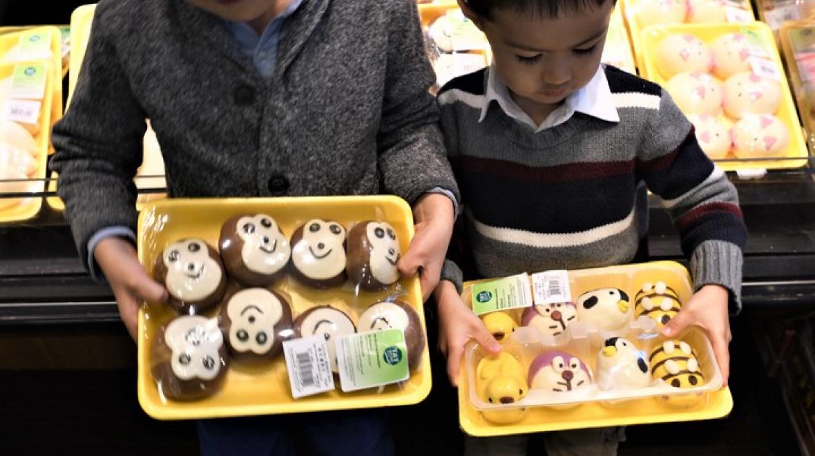 Monkey-buns-utensils-kids-picky-eaters-lunch-box-snack-fun
