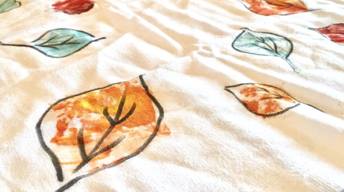 Leaf stamp tablecloth