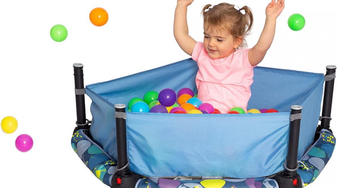 Ball-pit-and-trampoline