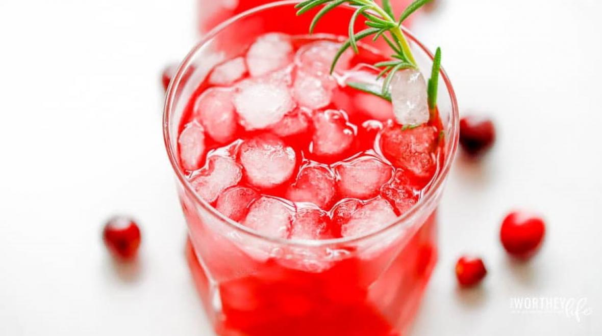 Pom-Cranberry Mocktail 