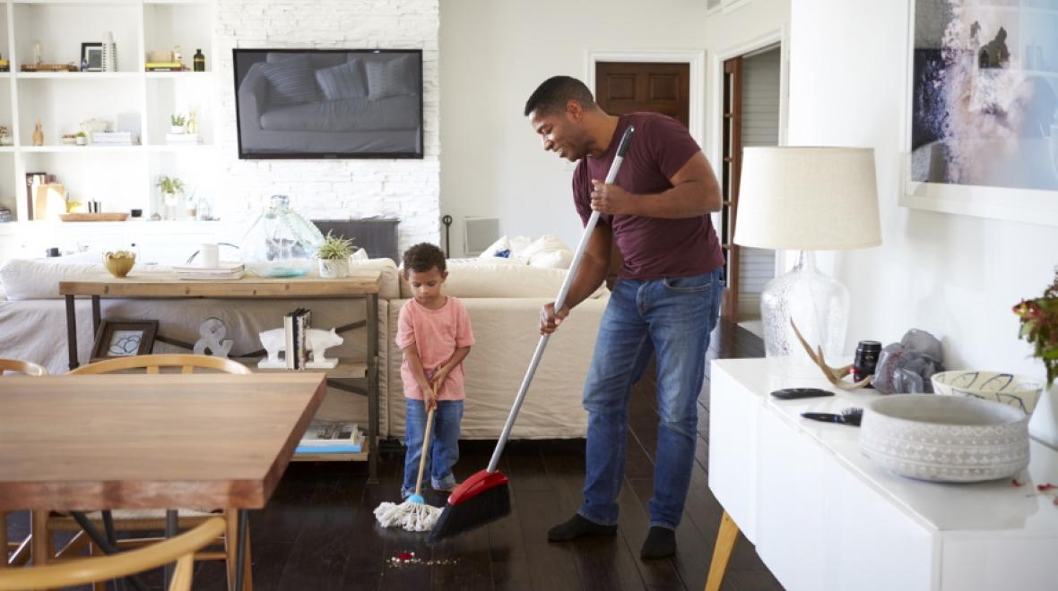 Kid-cleaning-up-floor