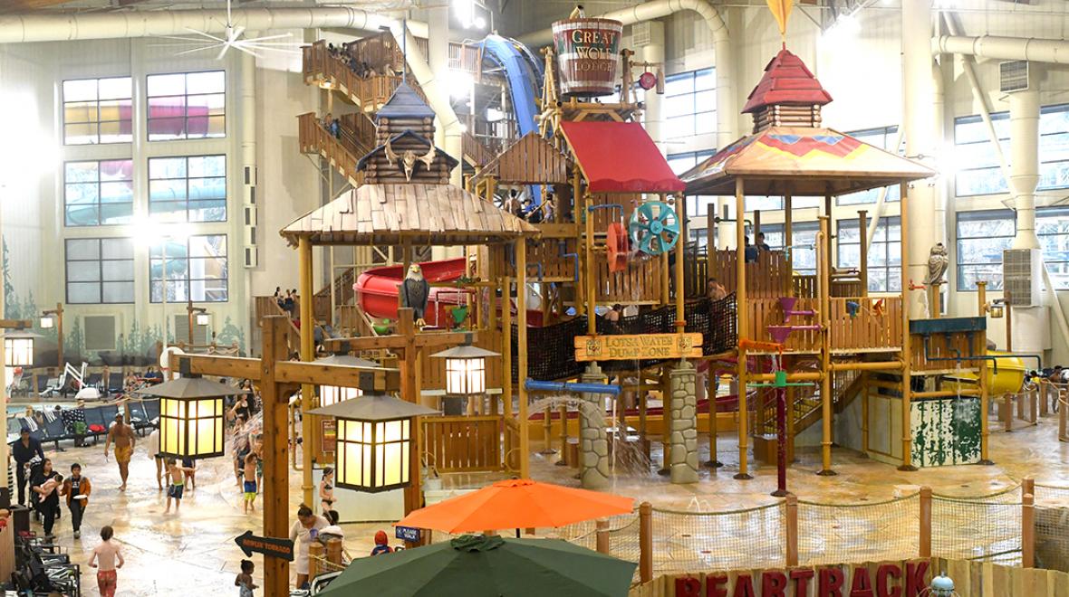 Great Wolf Lodge Seattle Grand Mound indoor water park best tips for parents