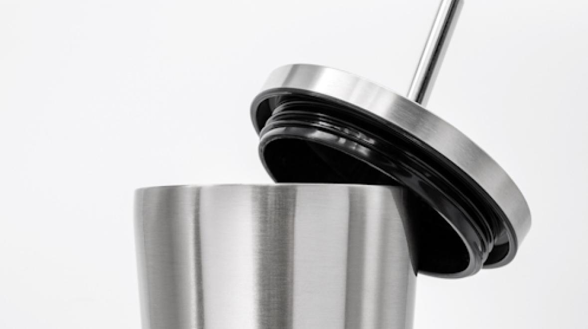 tall cup that holds 24 oz and keeps drinks cold for 22 hours