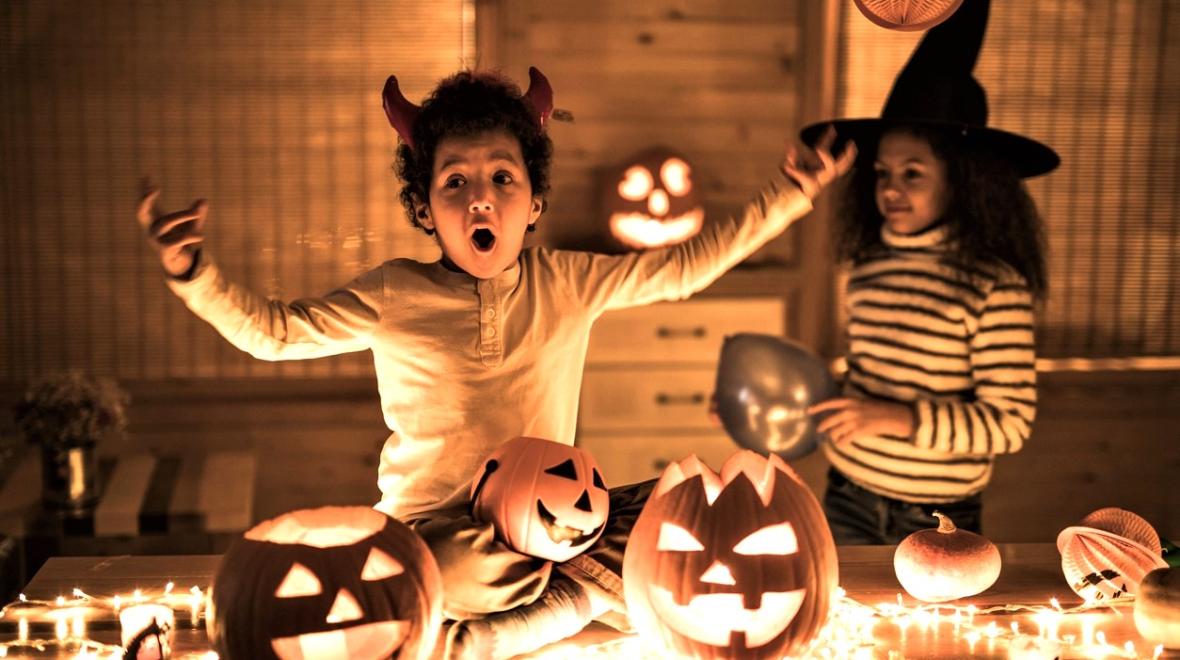 2023-Halloween-events-Seattle-families-won't-want-to-miss-kids-in-costumes-having-fun