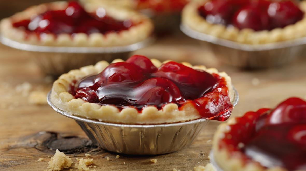 mini cherry pies