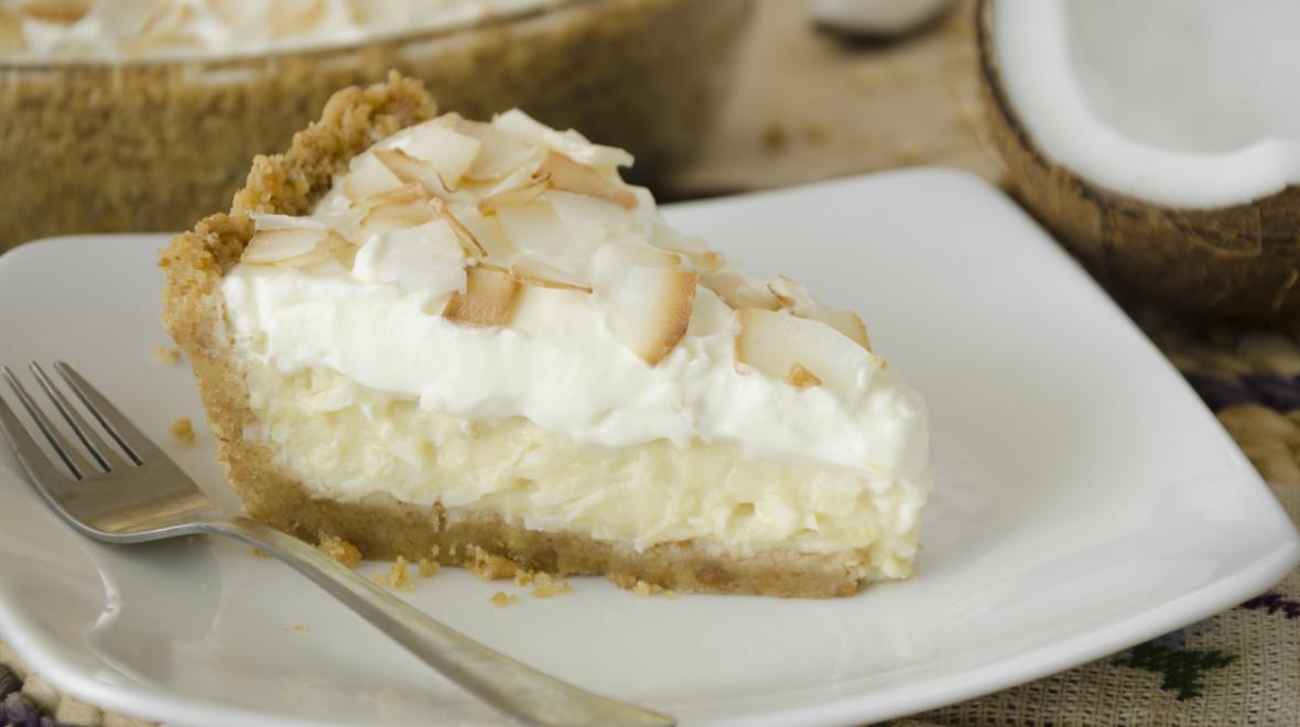 Toasted coconut banana cream pie