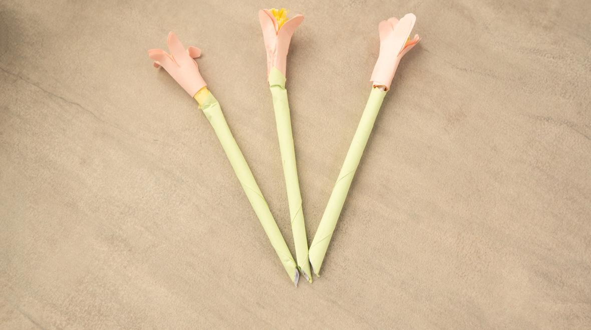 Paper lilies spring craft