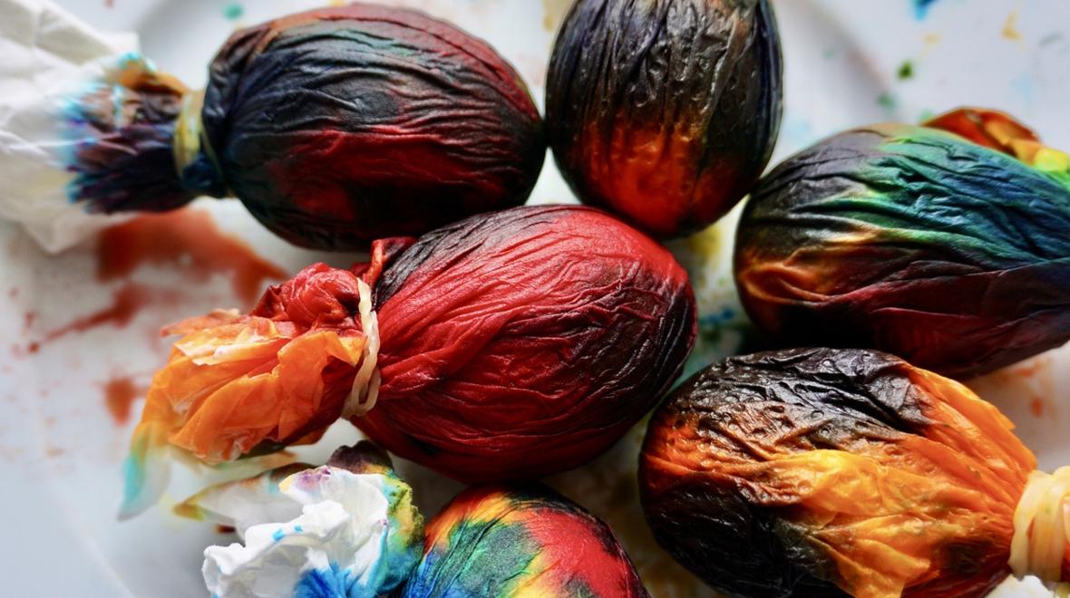 tie dyed easter eggs