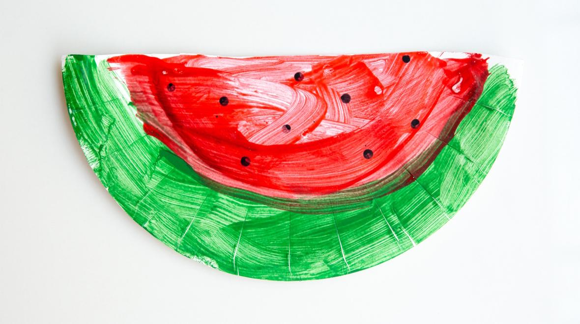paper plate decorated like a watermelon