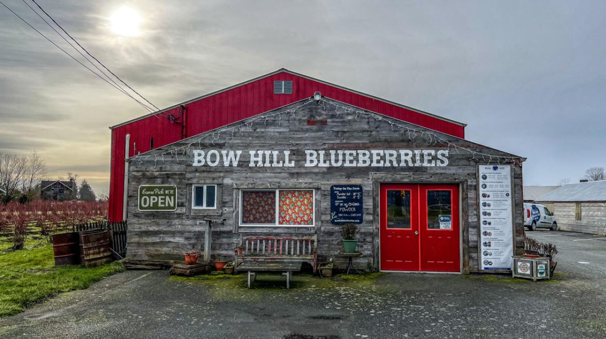 exterior of Bow Bill Blueberries, a must-visit farm on a day trip to Edison
