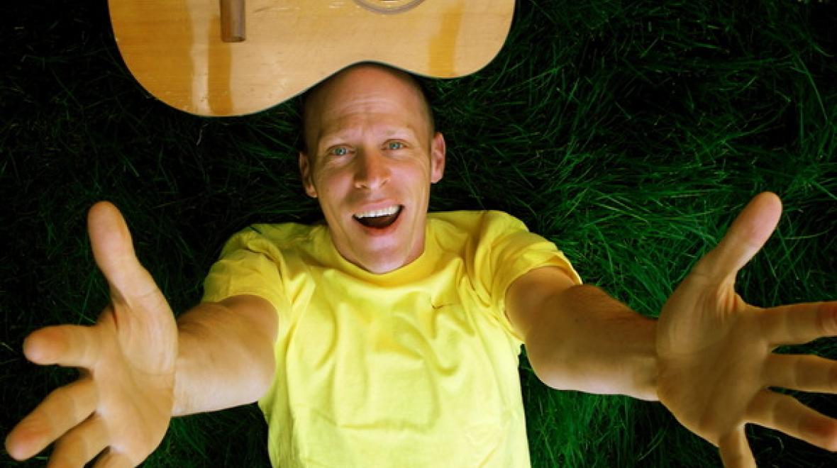 caspar-babypants-at-the-neptune-seattle-area-family-fun-calendar