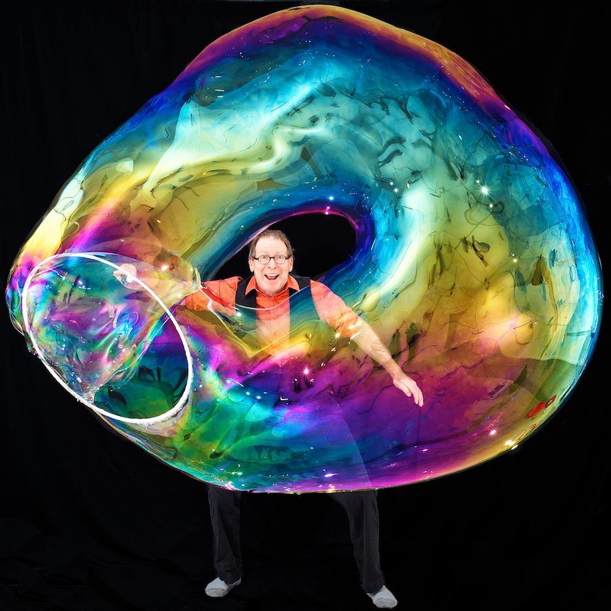 The Amazing Bubble Man | Seattle Area Family Fun Calendar | ParentMap