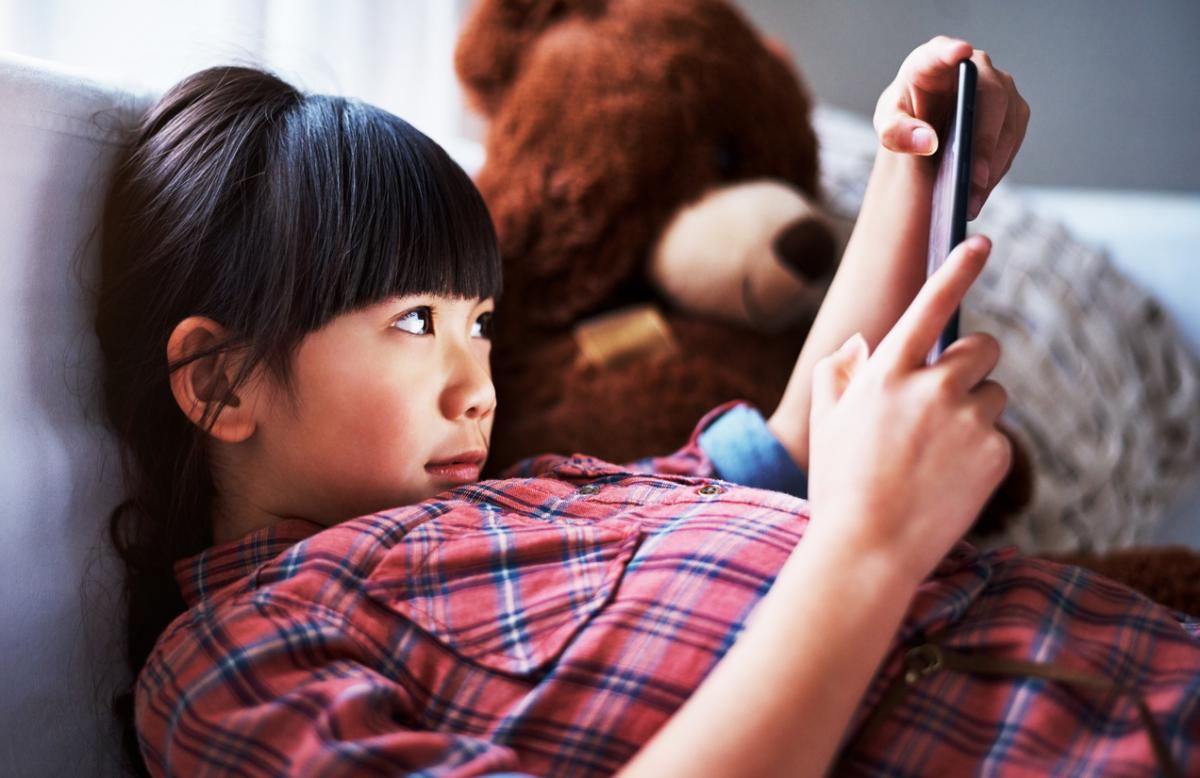 What You Should Know About Screens Before Handing Them to Your Kids